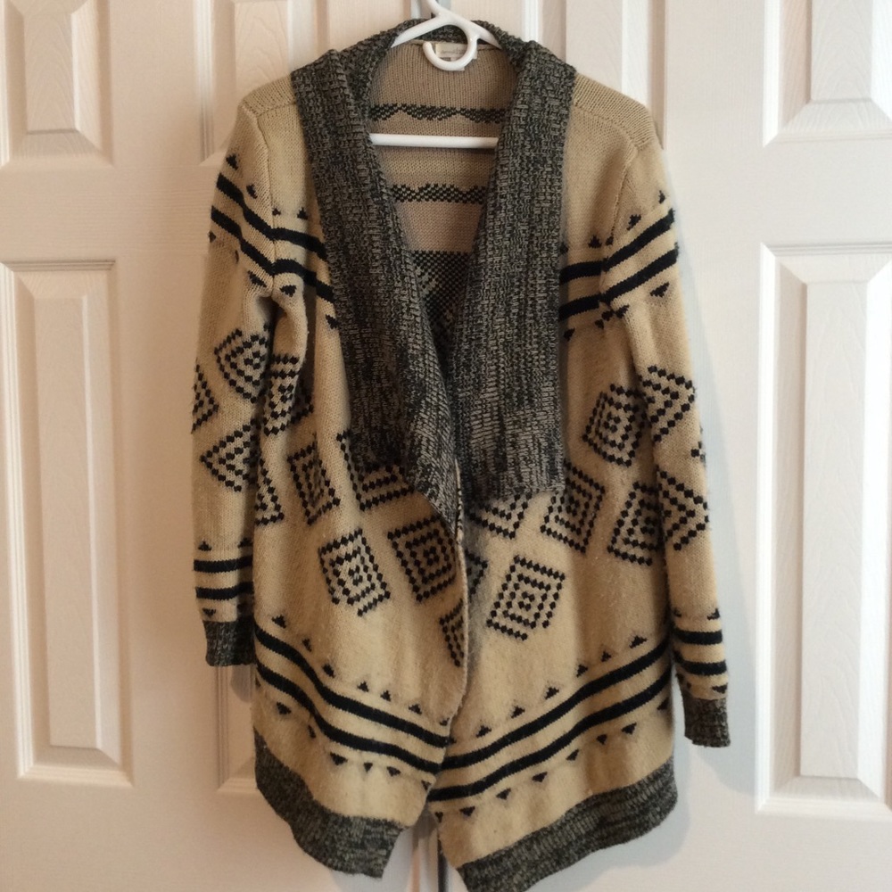 Aztec Patterned Cozy Sweater